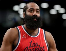 PG平台-快船惜败篮网，莱昂纳德表现出色