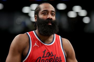 PG平台-快船惜败篮网，莱昂纳德表现出色