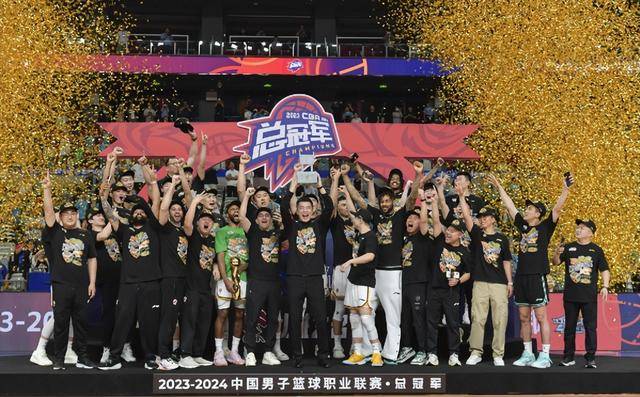 PG电子线上登入-超赞比赛瞬间，球员实力尽显风采